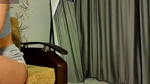 MissPompadure online show from January 19, 1:46 am