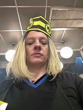 queenkelly1234 online show from February 20, 4:11 am