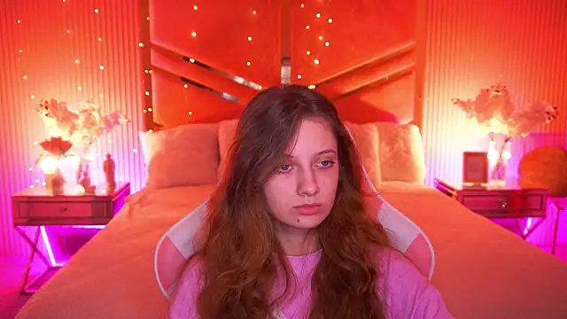 CuteeFoxy online show from April 10, 1:28 pm