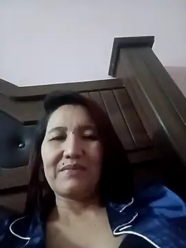 Bigtitsass81 online show from October 29, 7:05 pm