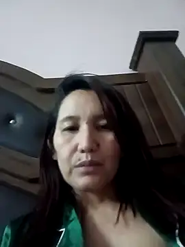 Bigtitsass81 online show from October 25, 5:31 pm