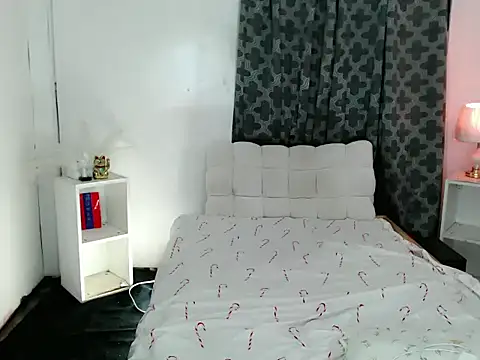 HaileyPresly online show from February 4, 5:49 pm