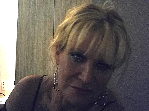 Bornbutiful online show from February 14, 10:17 am