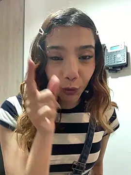 MiaaCute- online show from April 15, 9:59 pm