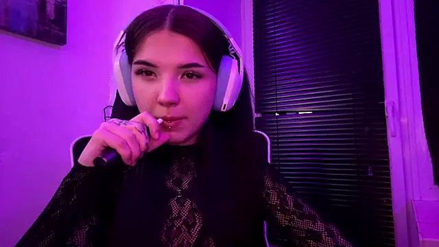 HanaMantanaDell online show from March 23, 5:08 pm