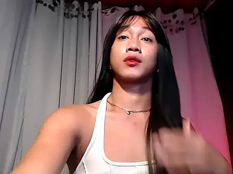 taylaxuxu online show from July 14, 9:03 am