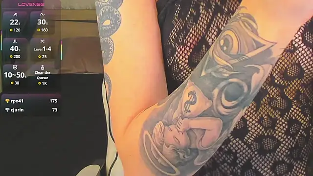 Eva Mayers online show from December 20, 1:31 am