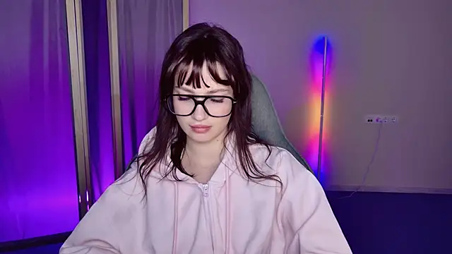 KiraVair online show from April 15, 4:07 pm