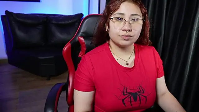 littlee red online show from March 22, 8:26 pm