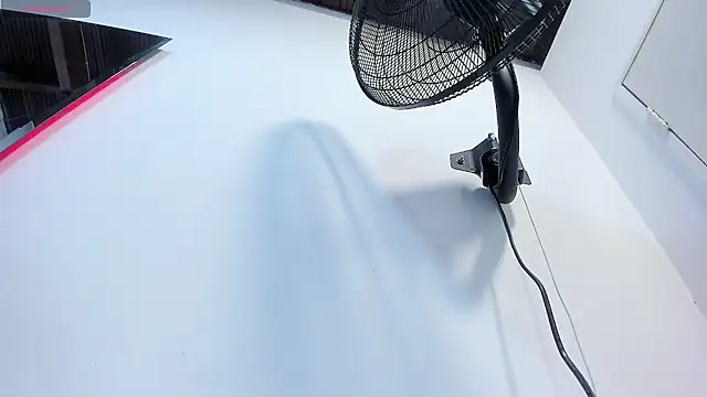 mirandaduboiss online show from April 10, 4:57 pm