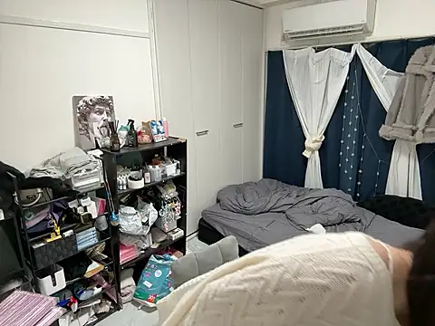 pomu chan online show from February 19, 10:48 am