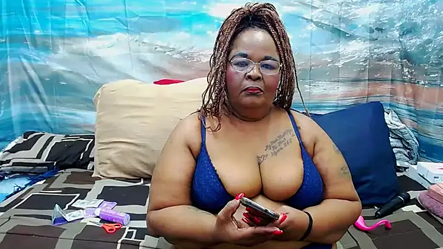 MatureMilfxxx online show from June 27, 5:08 pm