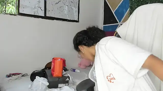 emily stars1 online show from March 4, 9:43 pm