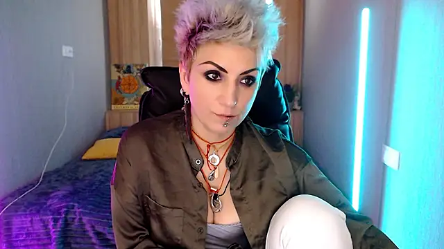 Sweet-n-Strong online show from March 8, 6:28 am