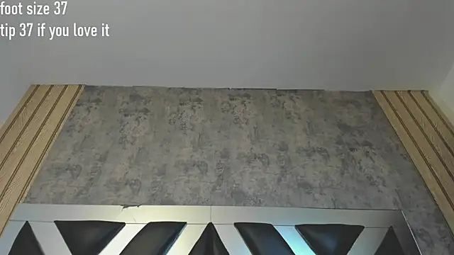 CloePerson online show from April 4, 11:58 pm