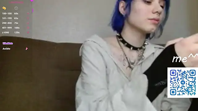 KellePourier online show from April 5, 6:12 am