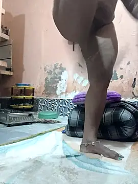 CUTE-GIRL-1 online show from February 13, 8:38 am