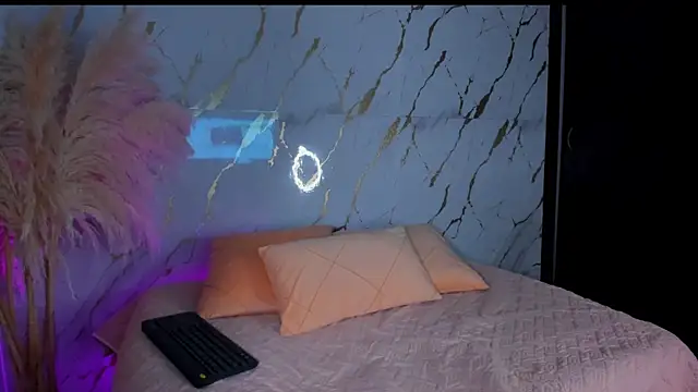 Julig01 online show from March 27, 3:30 am