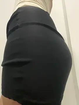 Catalina244 online show from February 6, 5:33 am