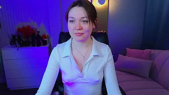 R I N A online show from February 3, 2:53 am