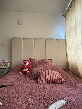 Elina Hills online show from March 15, 6:21 pm