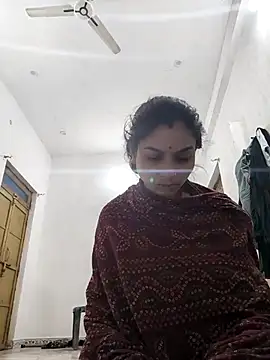 Cute Arushi online show from November 21, 8:00 pm