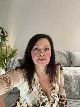 HotLdyllic online show from March 10, 4:44 pm