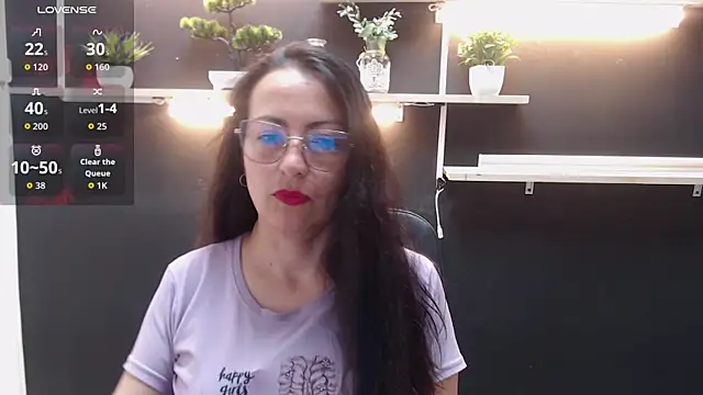 Lauryn Jones online show from April 8, 7:05 pm