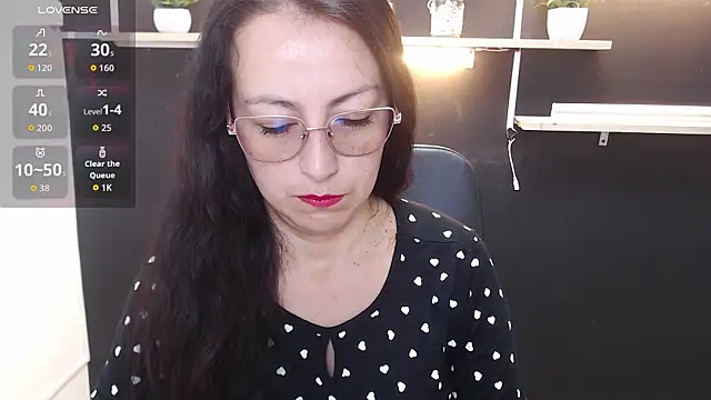 Lauryn Jones online show from March 26, 4:42 pm