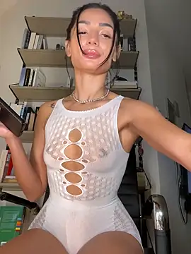 VickyM99 online show from March 11, 3:47 pm