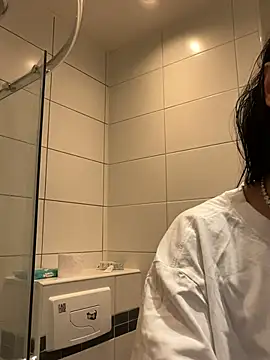 VickyM99 online show from March 17, 7:34 am