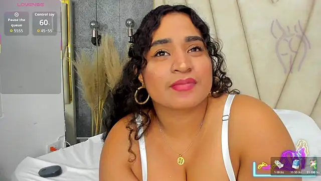 alana-silva online show from April 9, 6:19 am