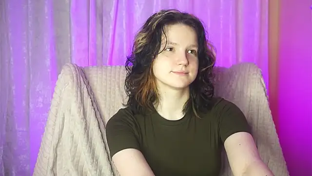 LatinaHuguenin online show from March 13, 8:21 pm