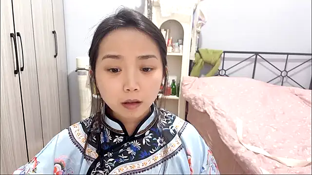 Hmm 0303 online show from March 30, 5:23 pm