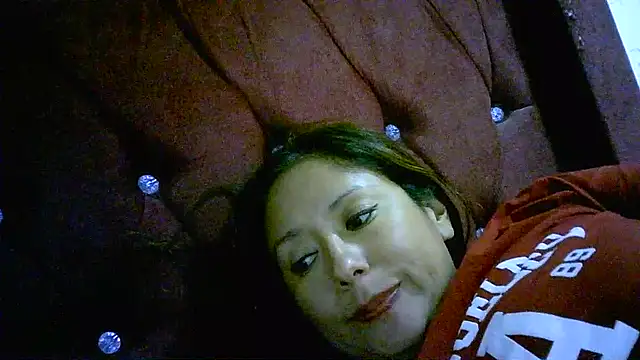 Zulreyna online show from April 15, 2:45 am