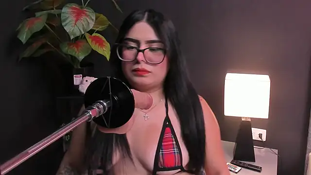 Amy whittee online show from March 8, 3:43 am