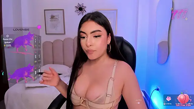 Maya vexx online show from February 10, 9:18 pm