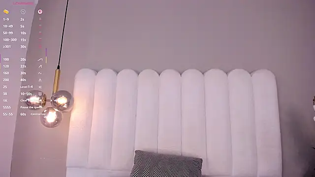 EmilyMiller 22 online show from February 12, 1:24 pm