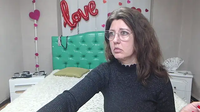 RoseHille online show from March 17, 6:12 pm