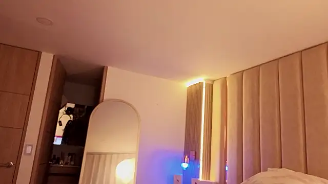 Iamnyxy online show from March 13, 11:11 am