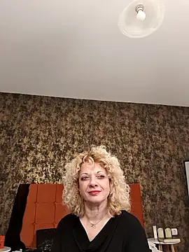 LittleCurlyGirl online show from February 10, 8:56 pm