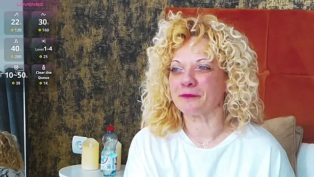 LittleCurlyGirl online show from February 1, 7:34 pm