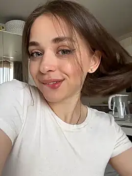 yoyogirlx online show from July 1, 2:22 am