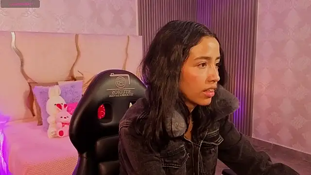 Joselyn tay online show from April 18, 12:40 pm