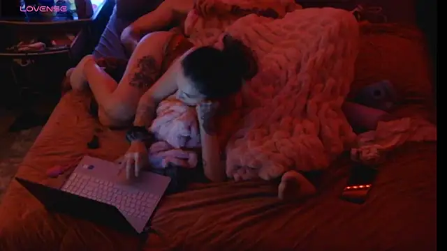 Donster907 online show from April 27, 1:30 pm