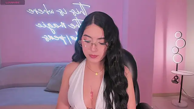 HaileyRoss  online show from April 15, 12:49 pm