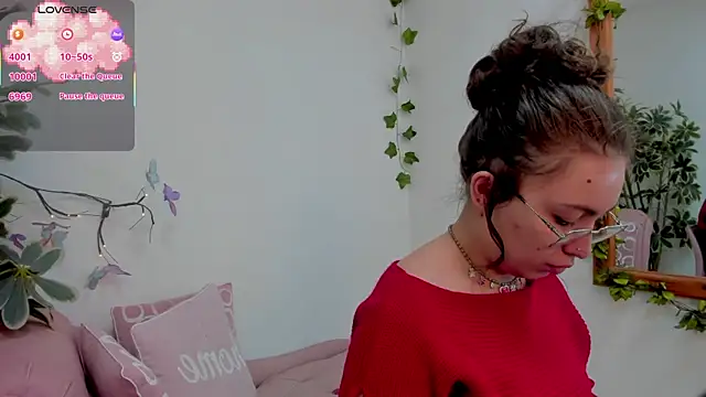 MarieTaylor  online show from April 11, 6:11 pm