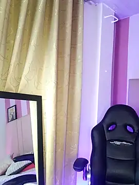 Emmyxxx online show from February 25, 2:15 pm