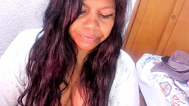 ebonycamelia online show from April 15, 4:24 am