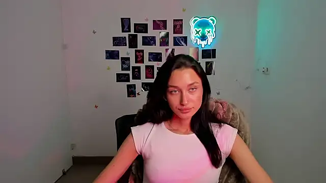 Stella XO online show from July 7, 8:40 am